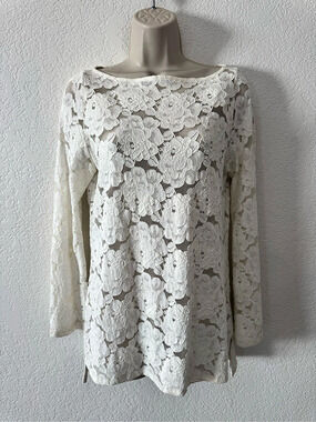 Veronica. M Floral Lace Long Sleeve Top